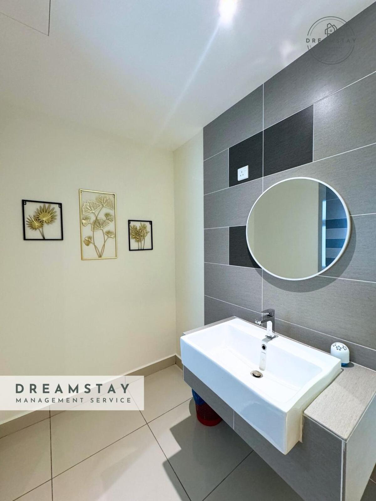 Masai Cozy Homestay-4pax-2br-wifi-tv