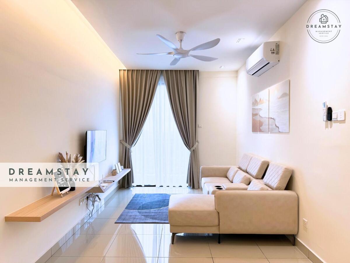 Masai Cozy Homestay-4pax-2br-wifi-tv * Johor Bahru